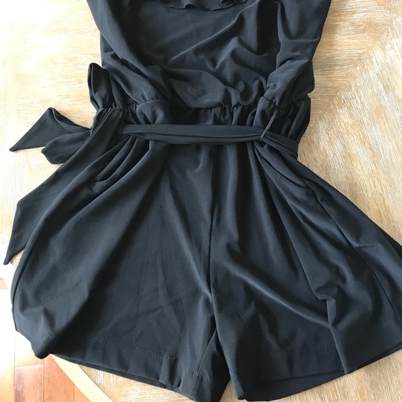 WHBM White House Black Market Romper w/ pockets - Picture 2 of 5